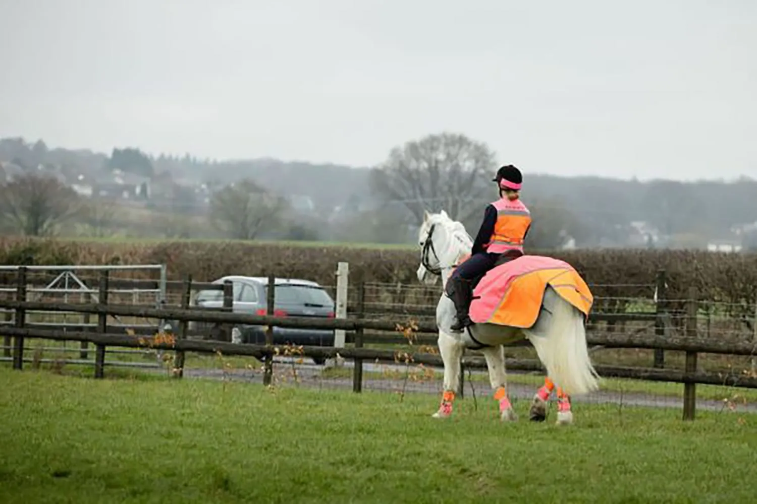 Equisafety Hi-Vis Waterproof Quarter Sheet