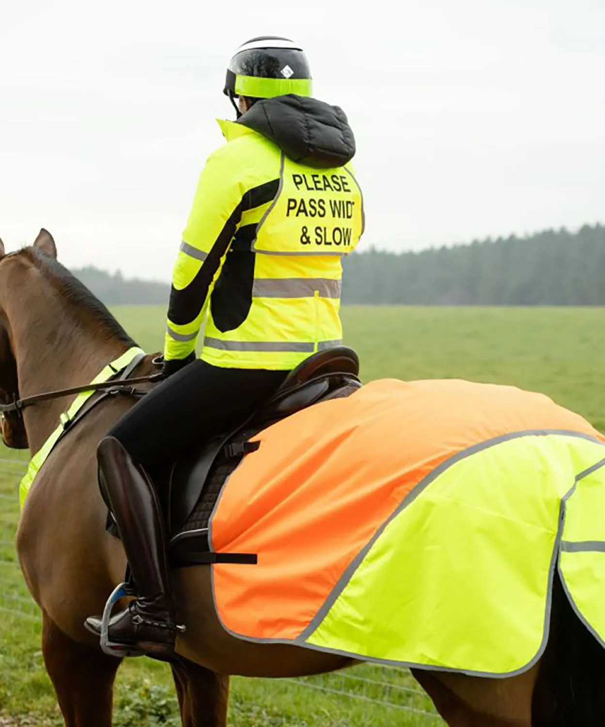 Equisafety Hi-Vis Waterproof Quarter Sheet