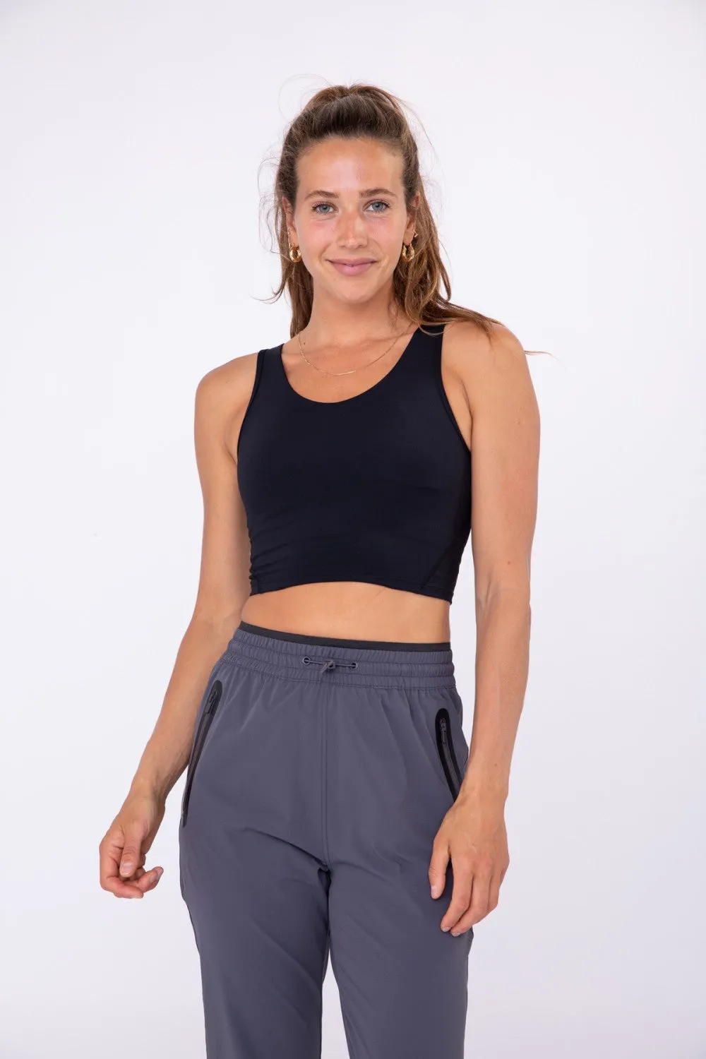 Essential Elongated Sports Bra - Black