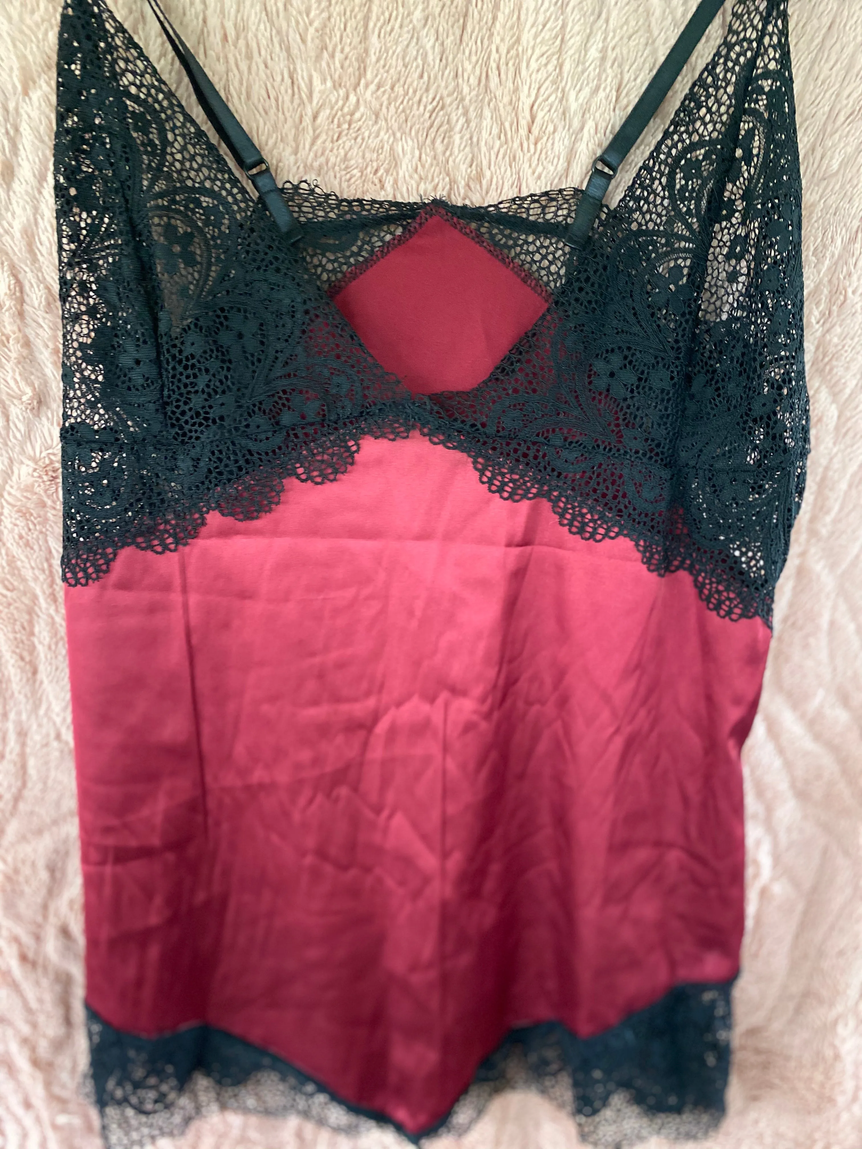 FUCHSIA SATIN /LACE CHEMISE