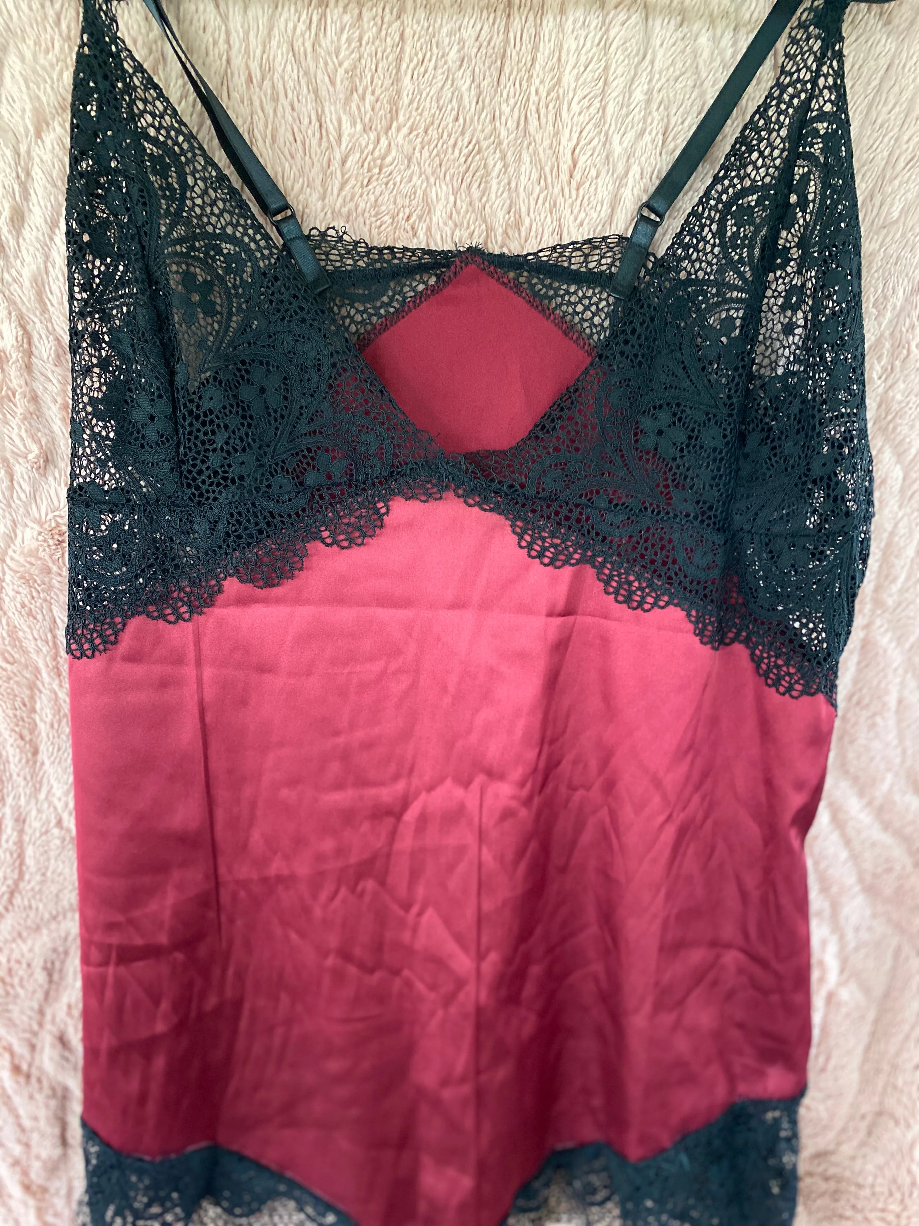 FUCHSIA SATIN /LACE CHEMISE