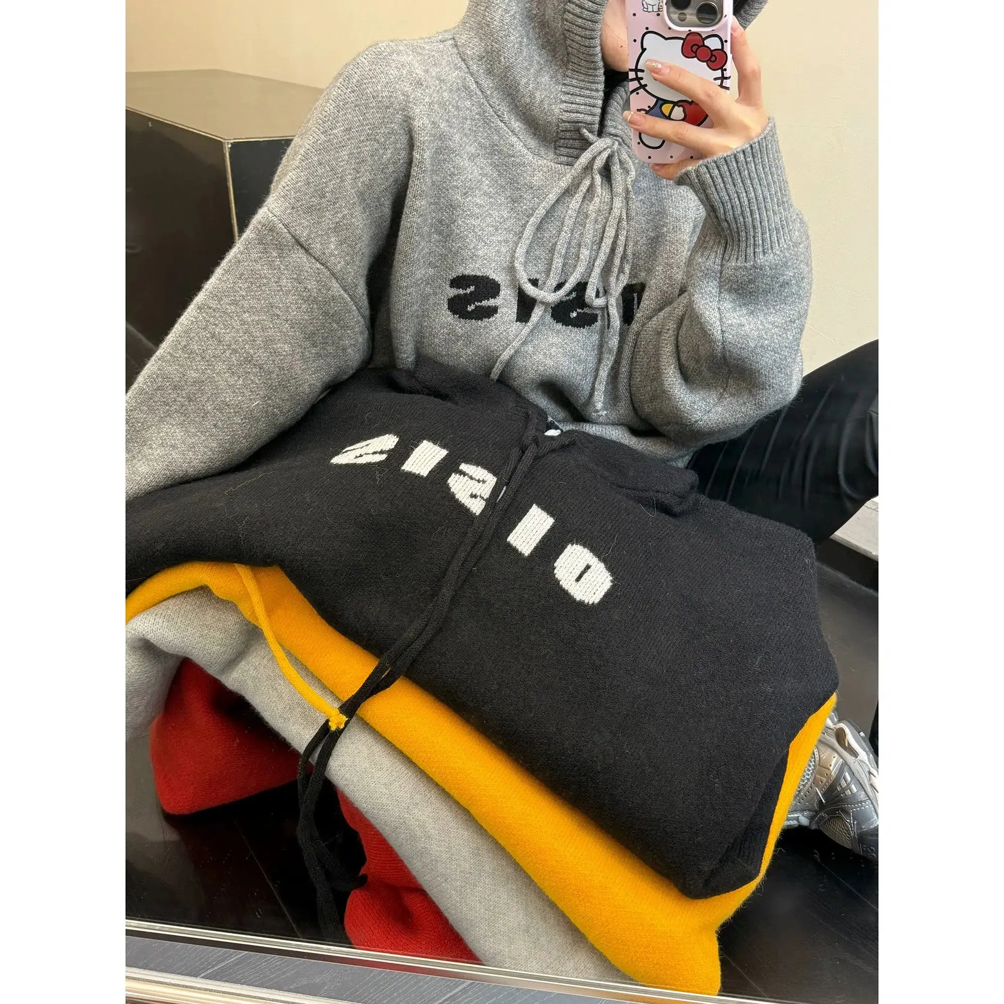 Minimalist Thickened Hooded Sweatshirt