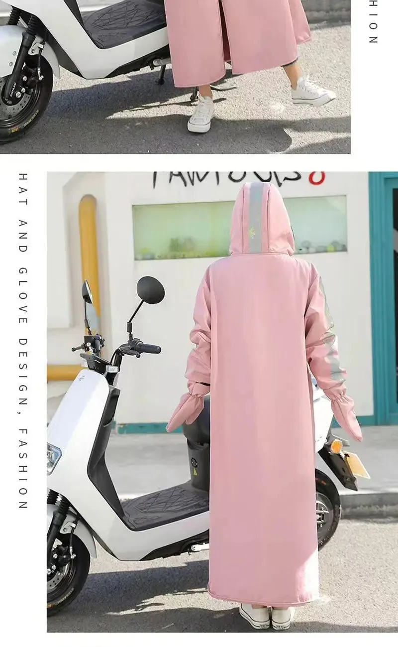 Rider's Shield: waterproof windbreaker with fleece hood and gloves.