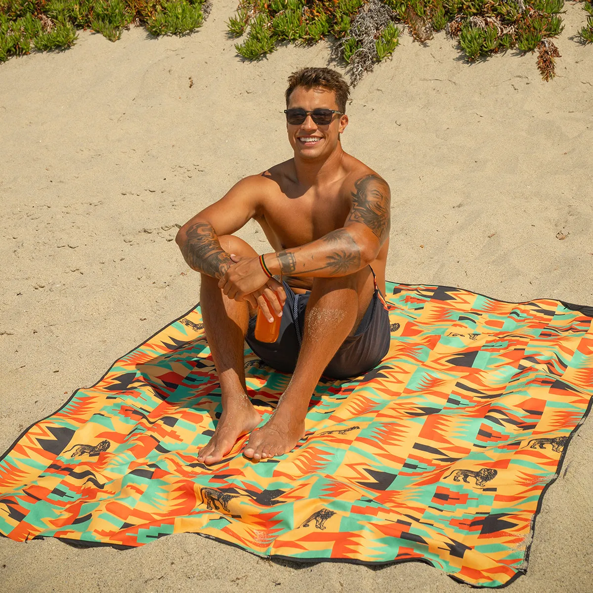 Rocker Quick-Dry Picnic Blanket | Bob Marley x Slowtide
