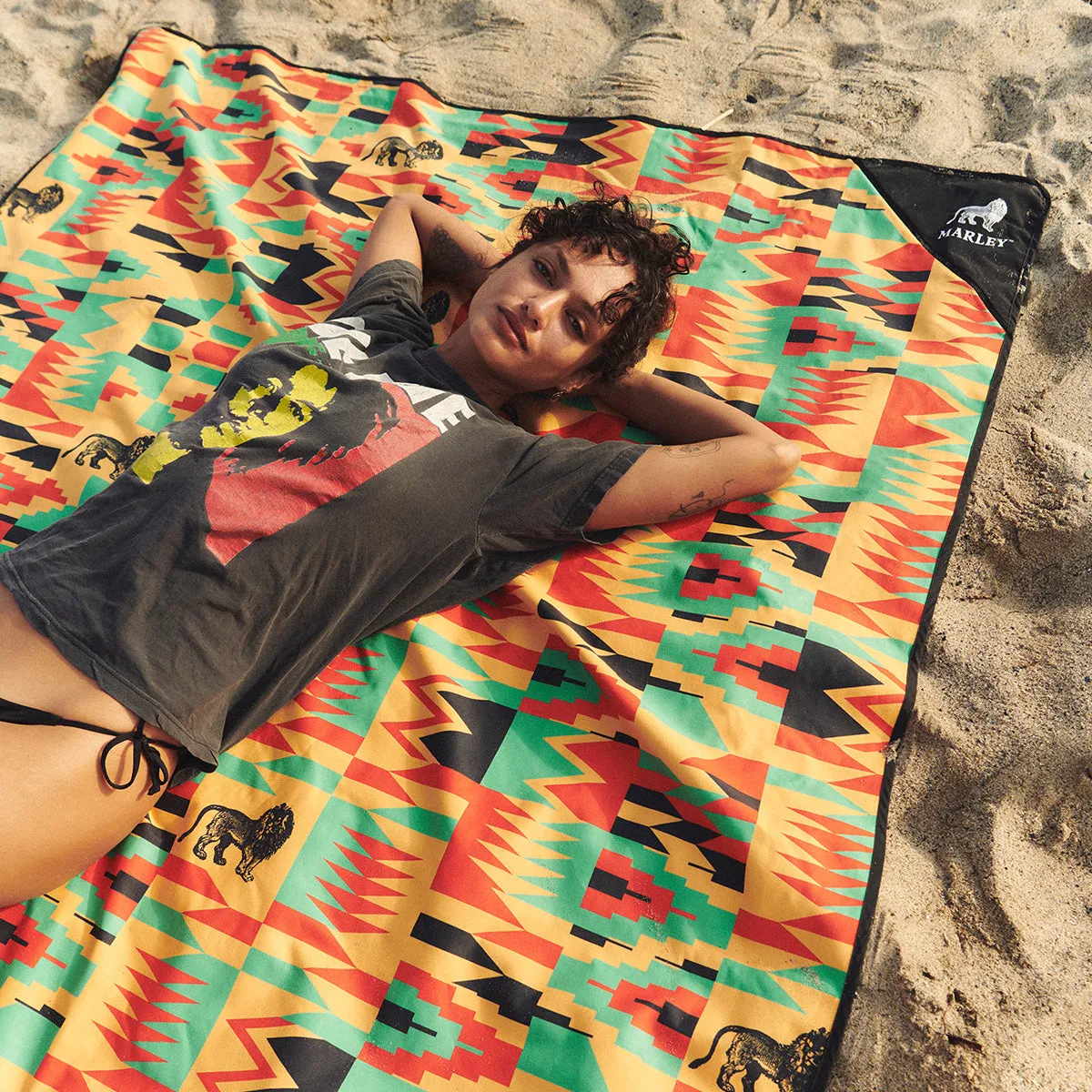 Rocker Quick-Dry Picnic Blanket | Bob Marley x Slowtide