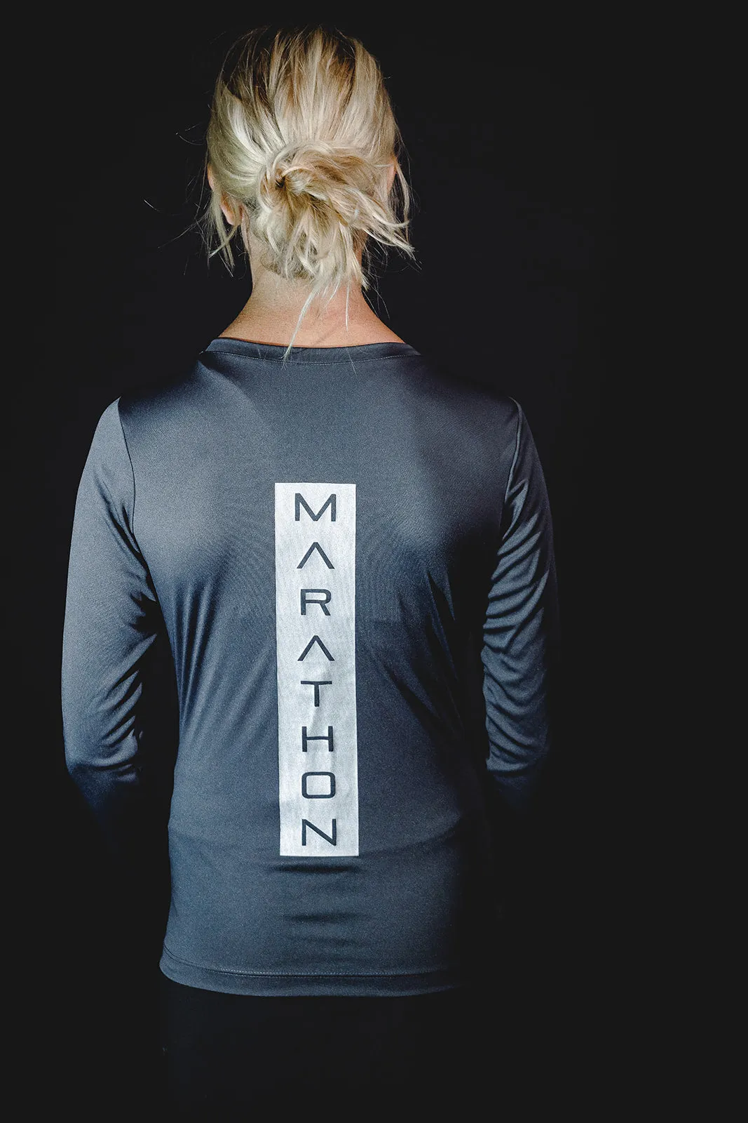 WOMEN'S REFLECTIVE MARATHON PERFORMANCE LONG-SLEEVE SHIRT