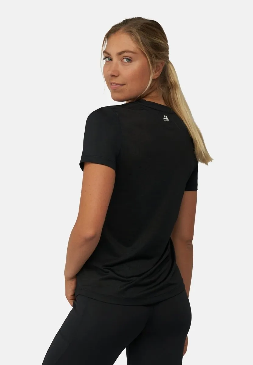 WOMEN'S SPORTS T-SHIRT